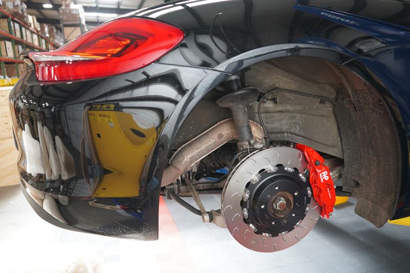 981_boxster_road_kit_rear_lift_1200.jpg