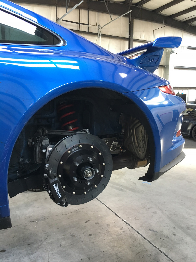 991_gt3_rear_bbk_installed.jpg