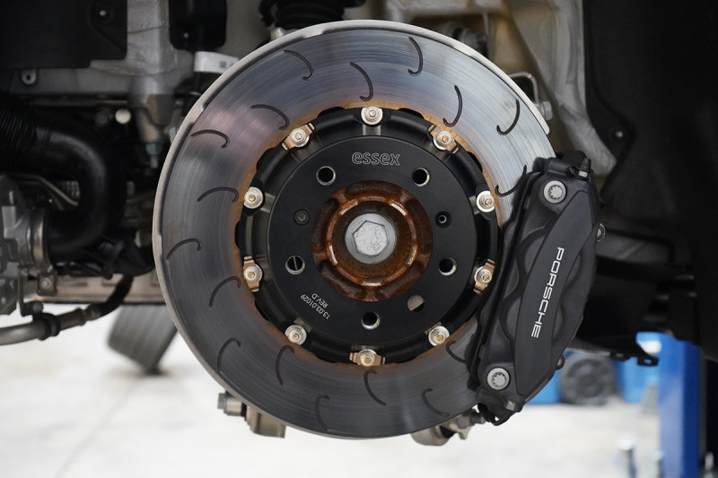9922_carrera_essex_disc_installed_rear_1200.jpg