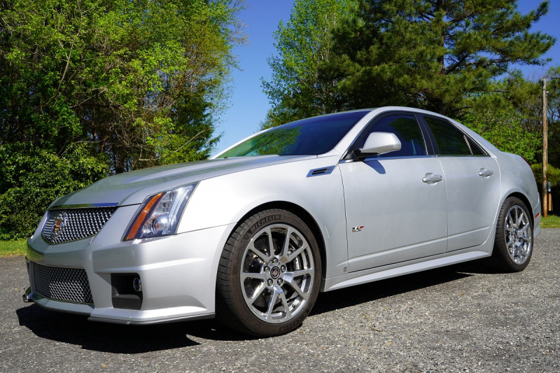 cadillac_cts-v_v2_front_angle_outside_resized.jpg