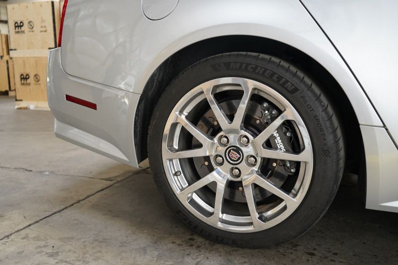 cadillac_cts-v_v2_rear_wheel_shop_resized_1.jpg