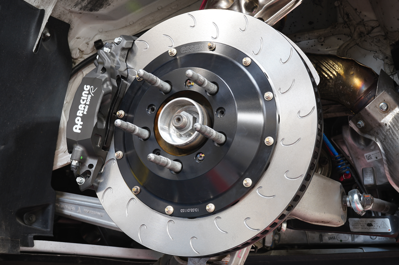 porsche_718_clubsport_rear_kit_close_1200.png
