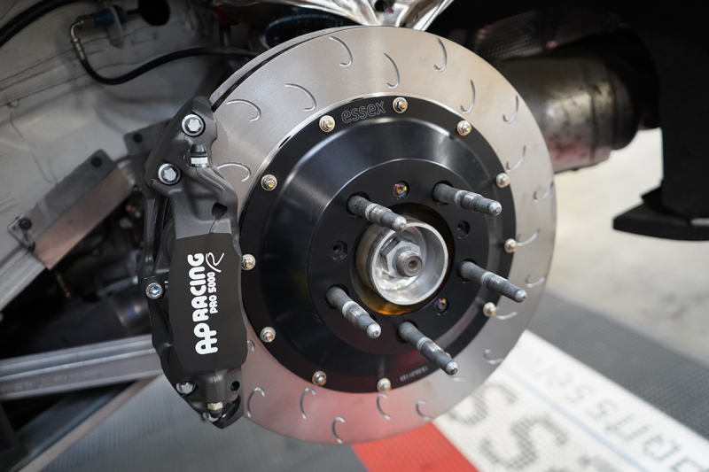 porsche_718_clubsport_rear_kit_close_angle_1200.png